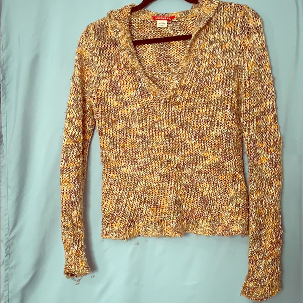 Hooded Lightweight sweater